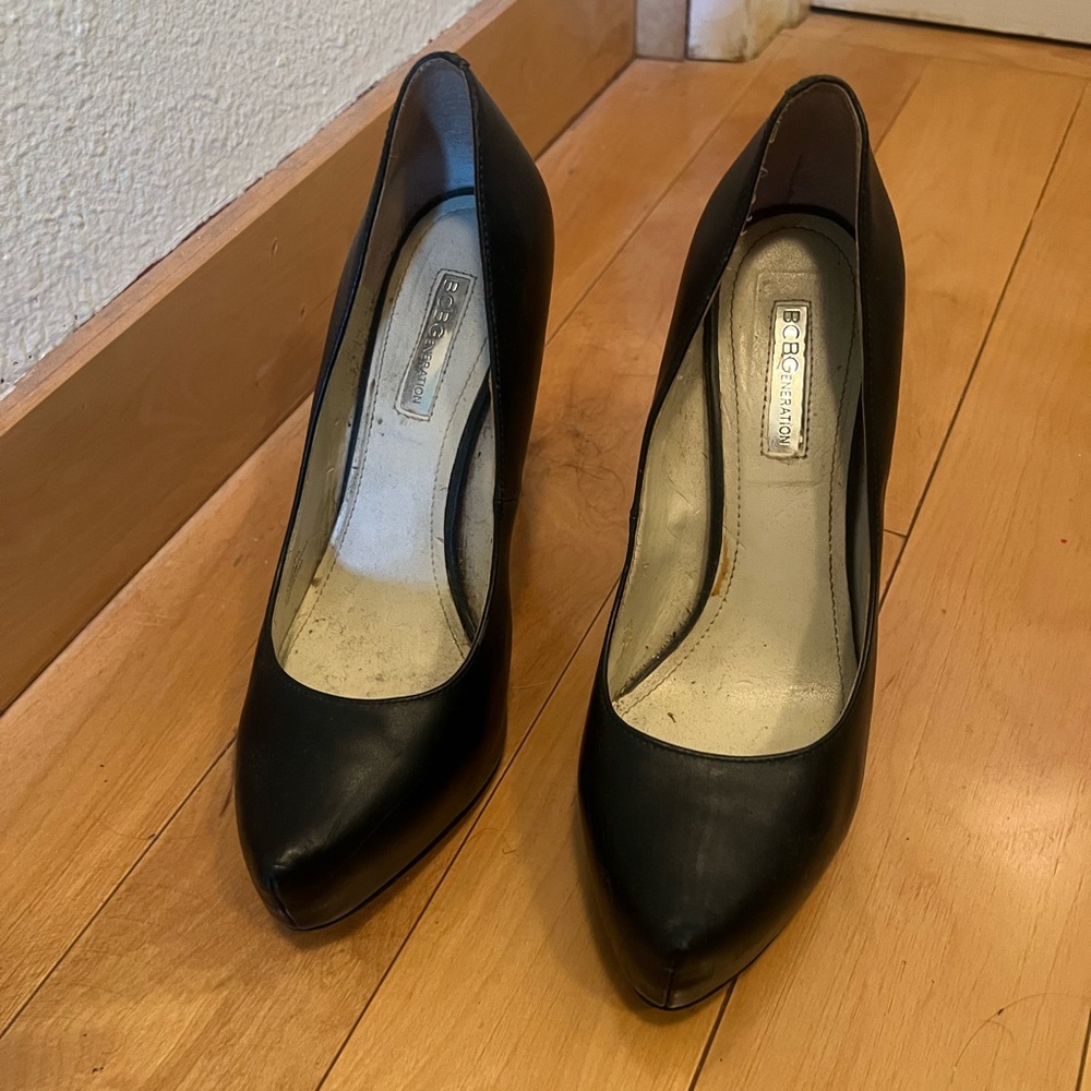 BCBGMaxAzria Classic Black Heels
